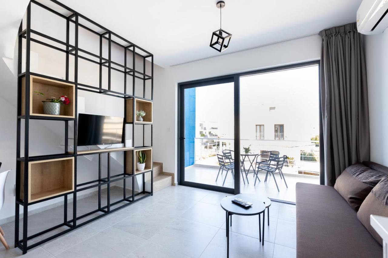 Pagani Blue - Luxury Maisonette B1 Apartment *